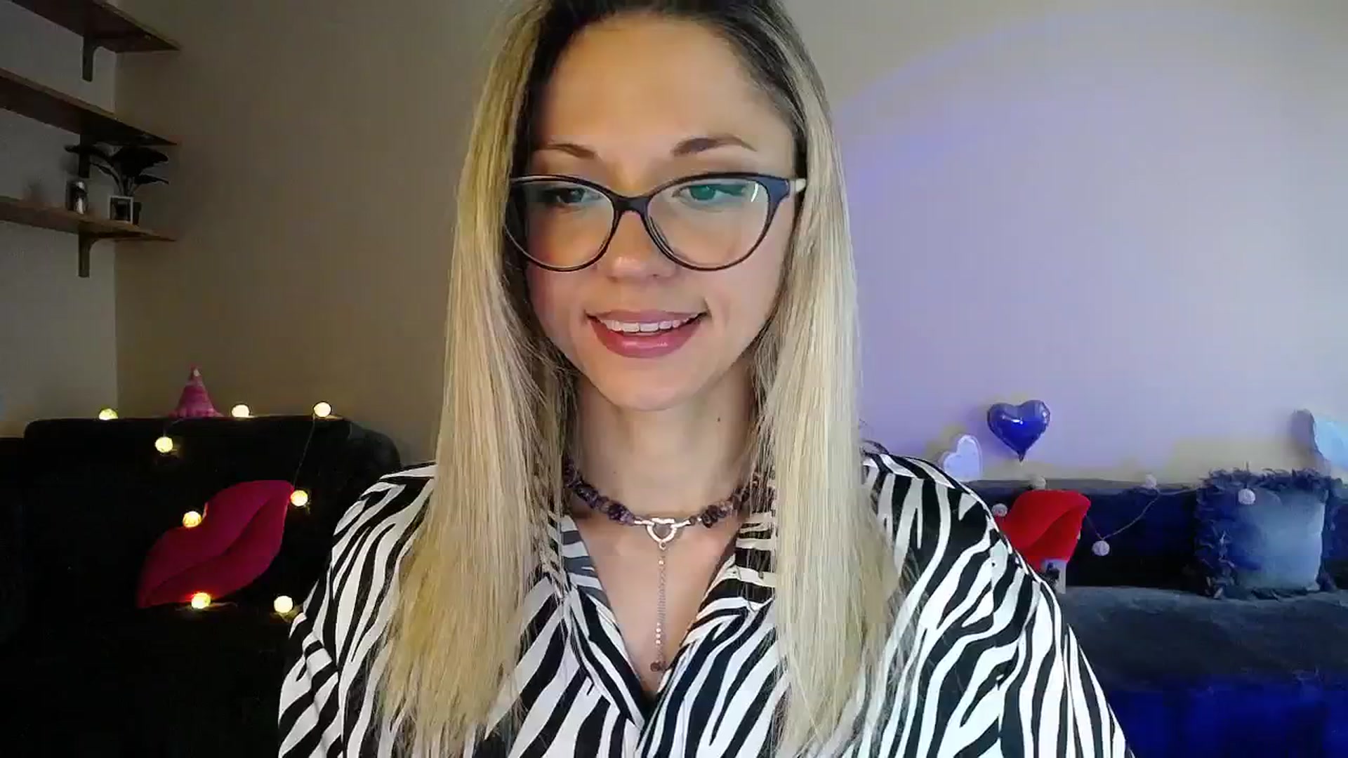 Gallery image thumbnail from Sunshine_alis's myfreecams stream on, 07/19/2025, 15:36 image 17 of 20