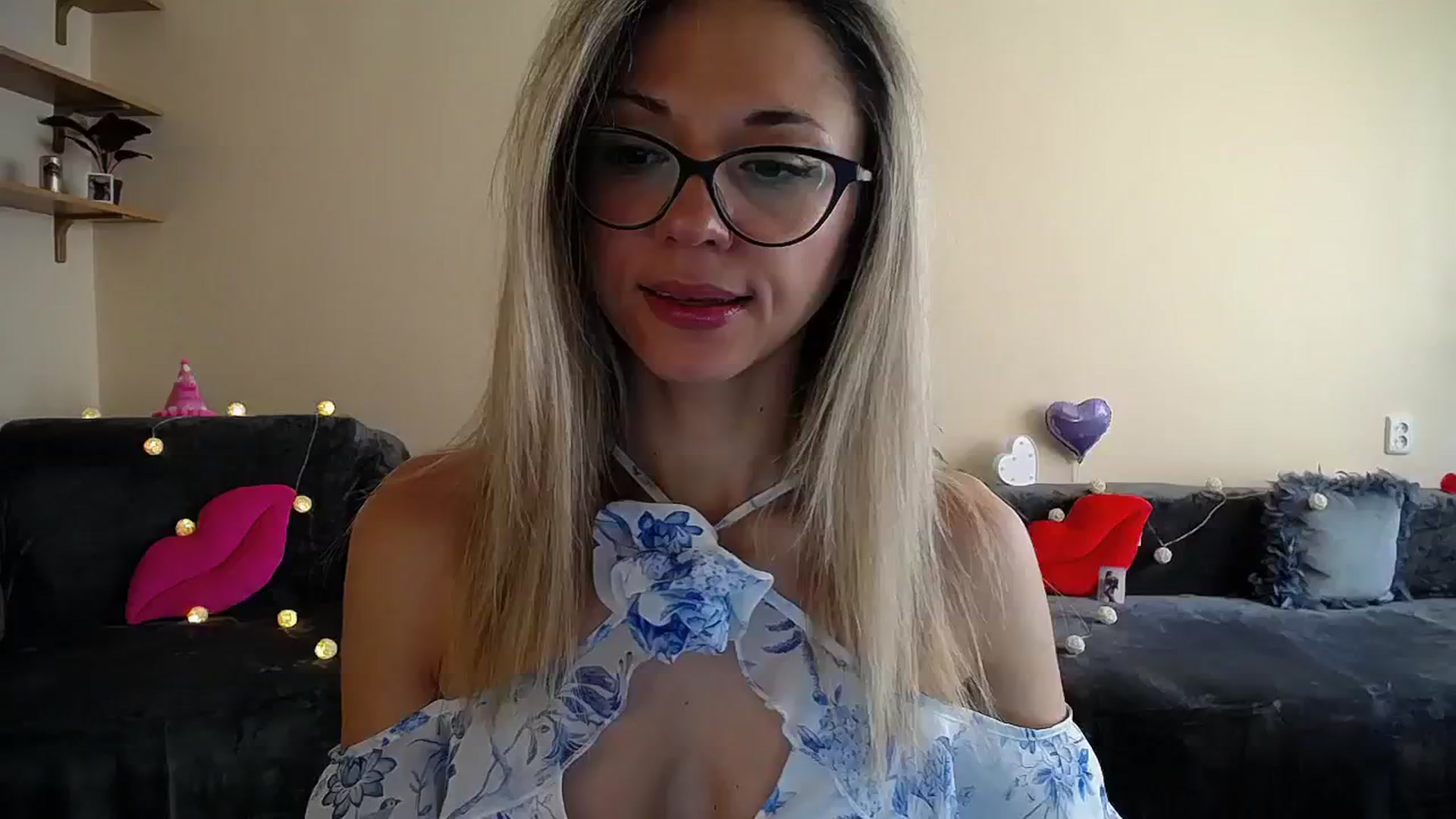 Gallery image thumbnail from Sunshine_alis's myfreecams stream on, 07/21/2025, 16:56 image 1 of 20