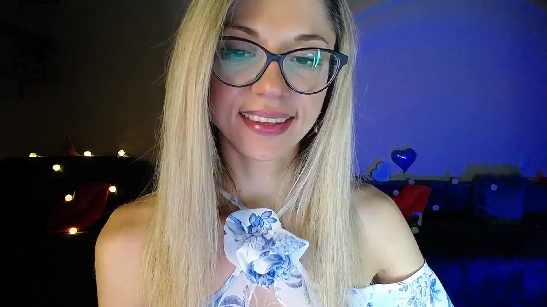 Gallery image thumbnail from Sunshine_alis's myfreecams stream on, 07/21/2025, 18:50 image 18 of 20