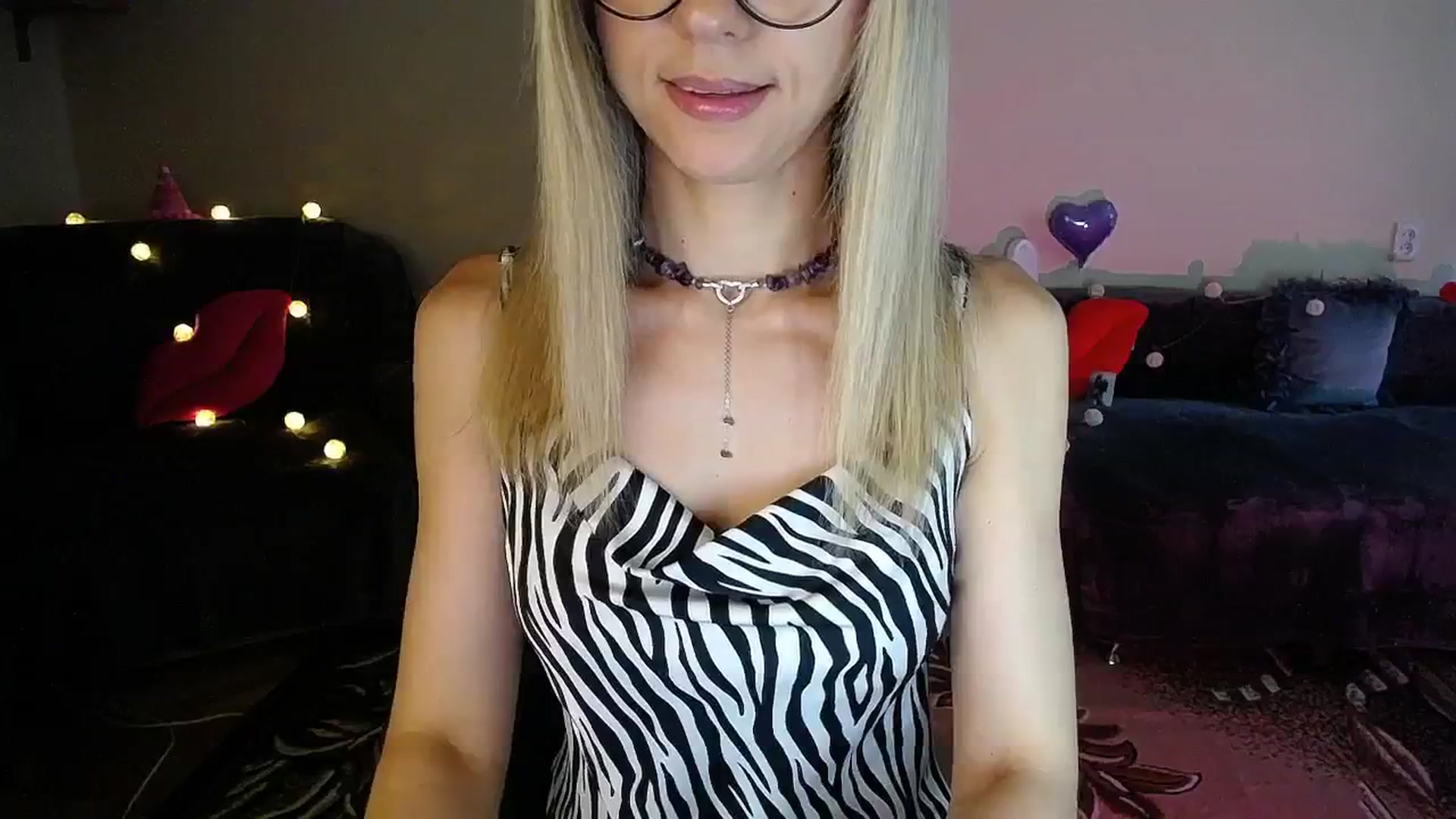 Gallery image thumbnail from Sunshine_alis's myfreecams stream on, 07/22/2025, 18:05 image 10 of 20