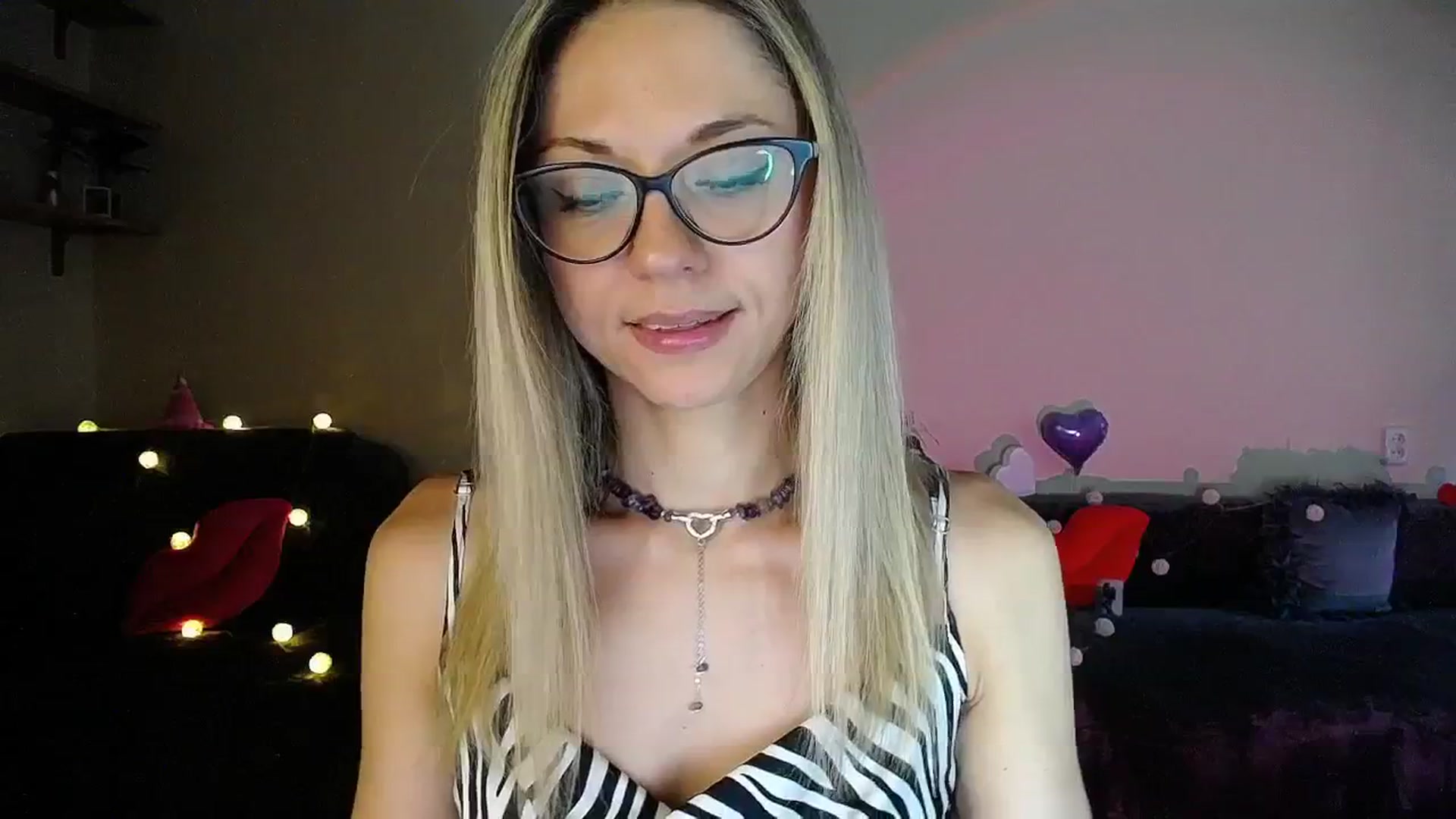 Gallery image thumbnail from Sunshine_alis's myfreecams stream on, 07/22/2025, 18:05 image 14 of 20