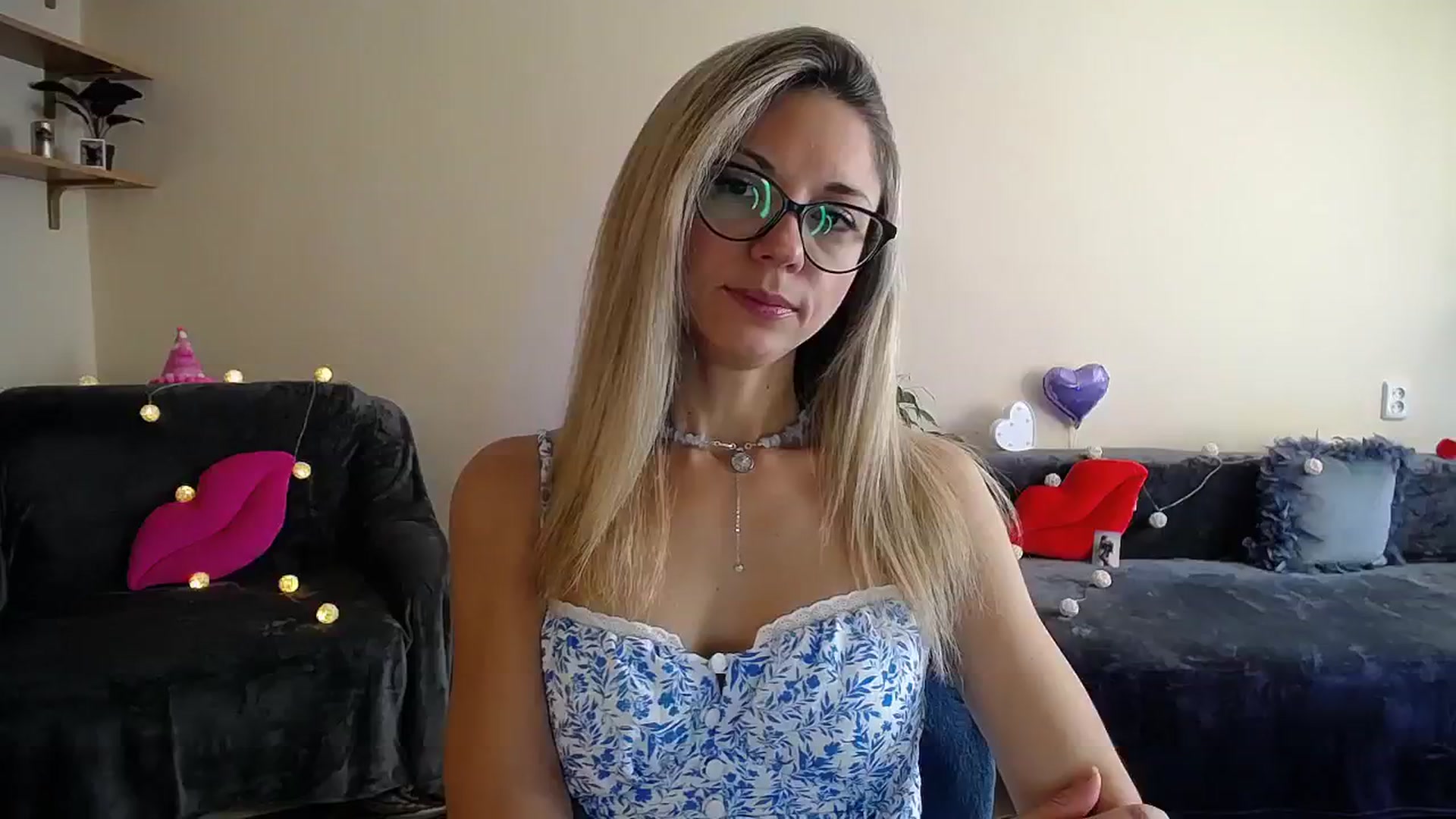 Gallery image thumbnail from Sunshine_alis's myfreecams stream on, 07/23/2025, 14:37 image 12 of 20