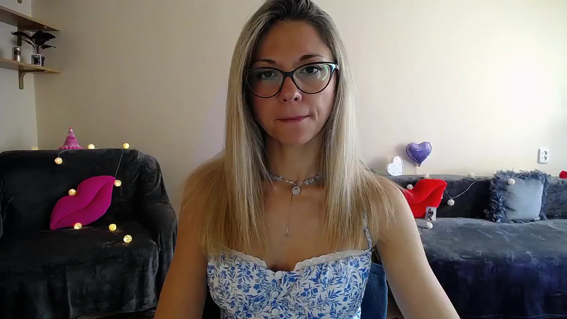 Gallery image thumbnail from Sunshine_alis's myfreecams stream on, 07/23/2025, 14:37 image 1 of 20