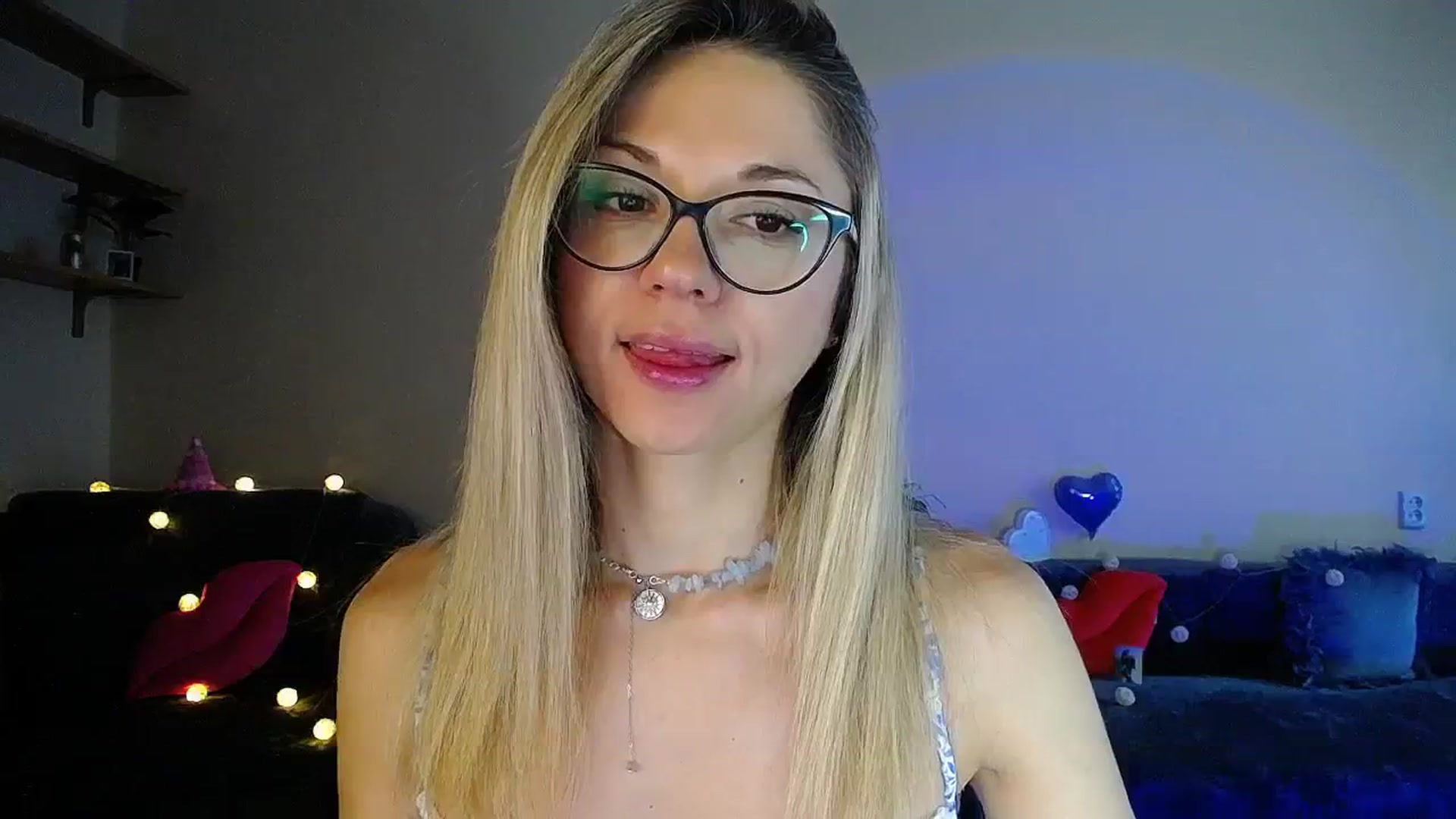 Gallery image thumbnail from Sunshine_alis's myfreecams stream on, 07/23/2025, 18:23 image 5 of 20