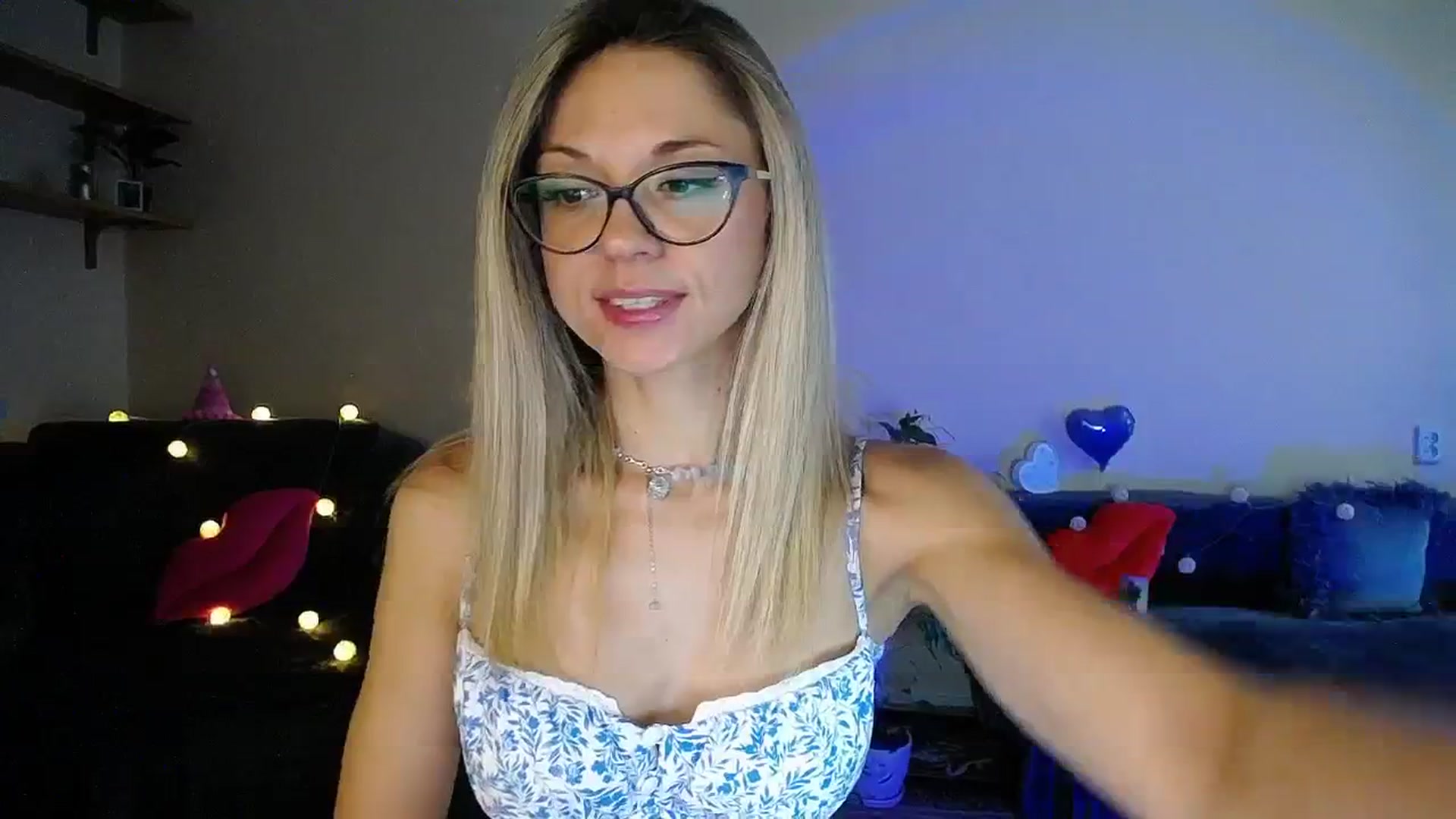 Gallery image thumbnail from Sunshine_alis's myfreecams stream on, 07/23/2025, 18:23 image 8 of 20