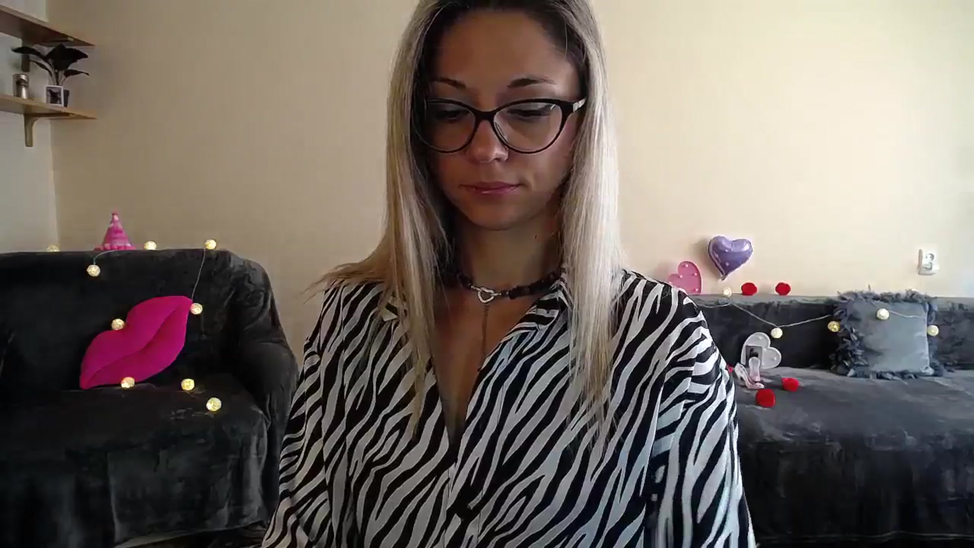 Gallery image thumbnail from Sunshine_alis's myfreecams stream on, 07/24/2025, 15:38 image 16 of 20