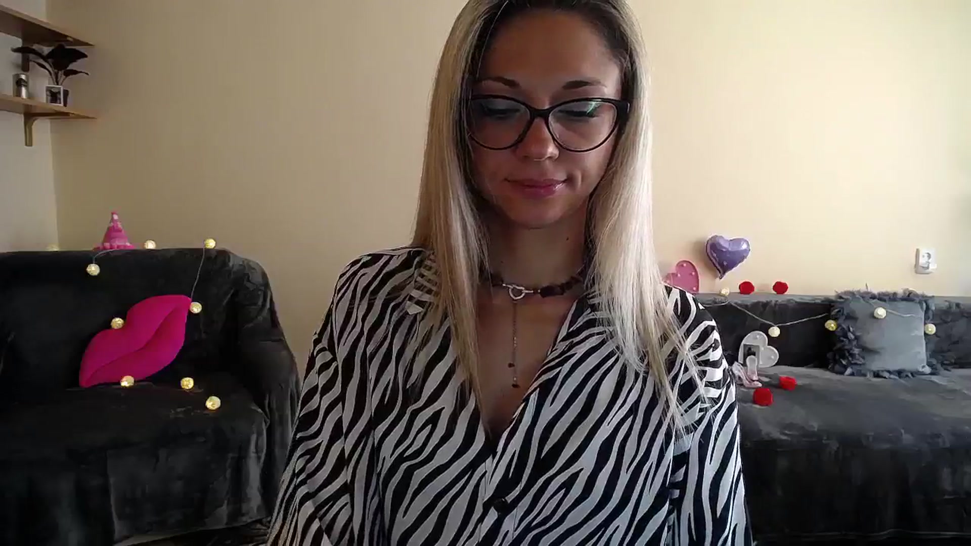 Gallery image thumbnail from Sunshine_alis's myfreecams stream on, 07/24/2025, 15:38 image 8 of 20