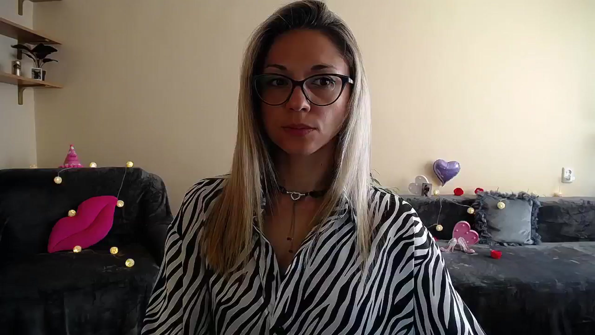 Gallery image thumbnail from Sunshine_alis's myfreecams stream on, 07/24/2025, 15:38 image 1 of 20