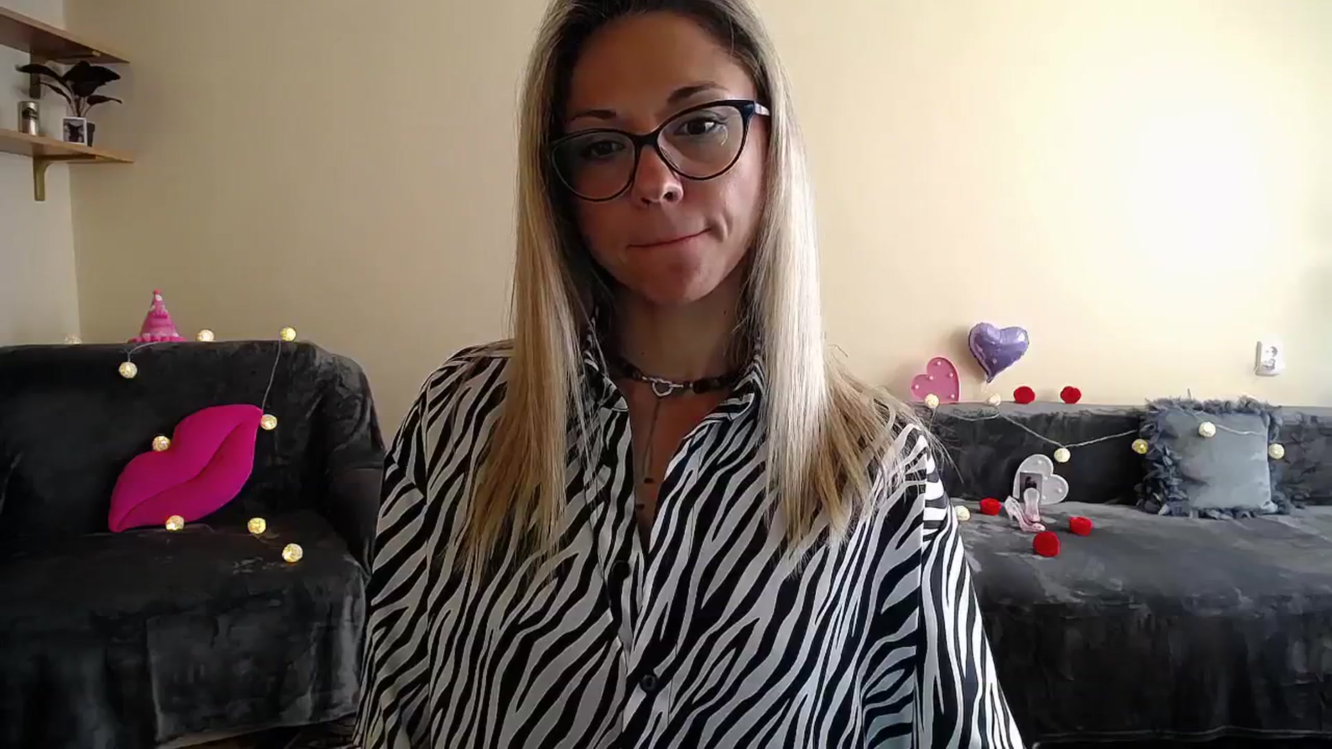 Gallery image thumbnail from Sunshine_alis's myfreecams stream on, 07/24/2025, 15:38 image 5 of 20