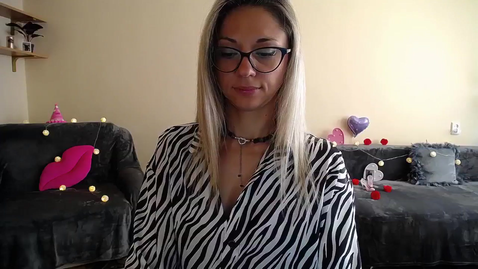 Gallery image thumbnail from Sunshine_alis's myfreecams stream on, 07/24/2025, 15:38 image 10 of 20