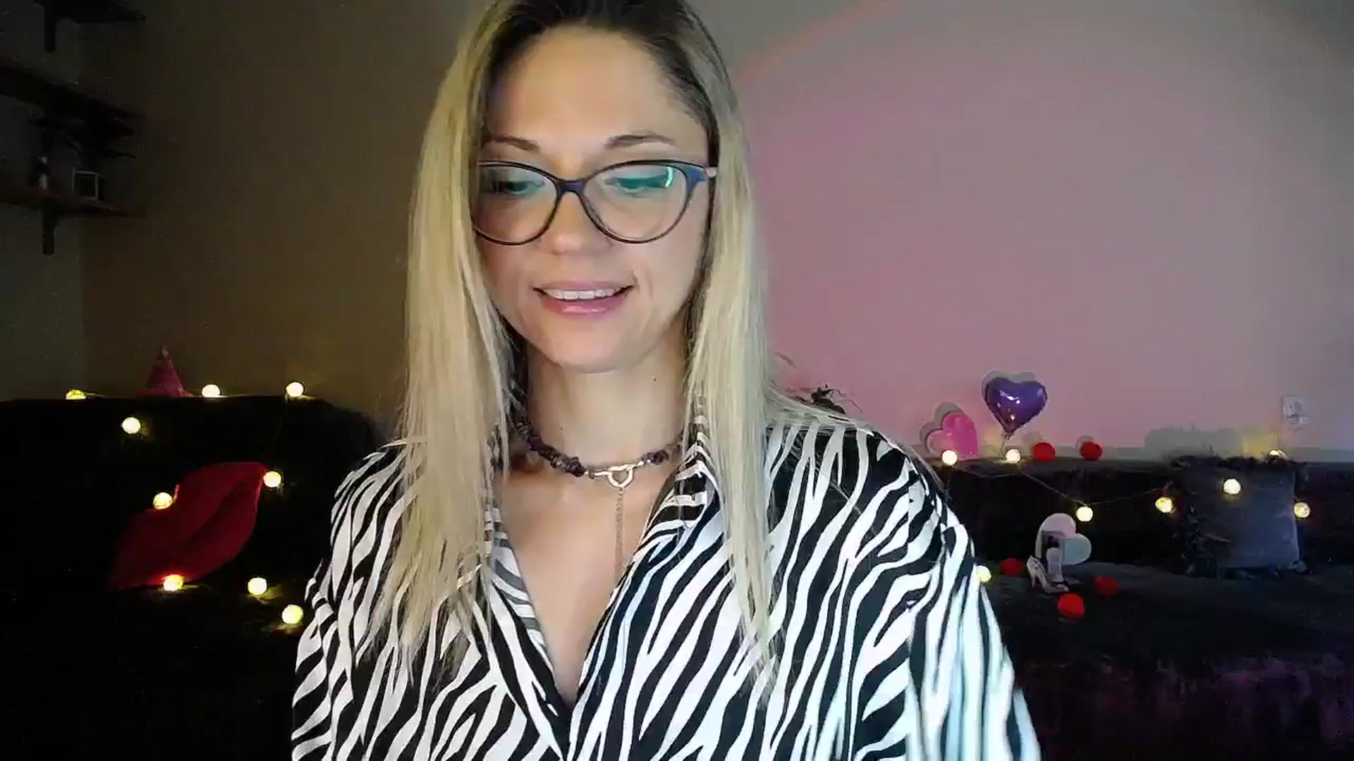 Gallery image thumbnail from Sunshine_alis's myfreecams stream on, 07/24/2025, 18:09 image 4 of 20