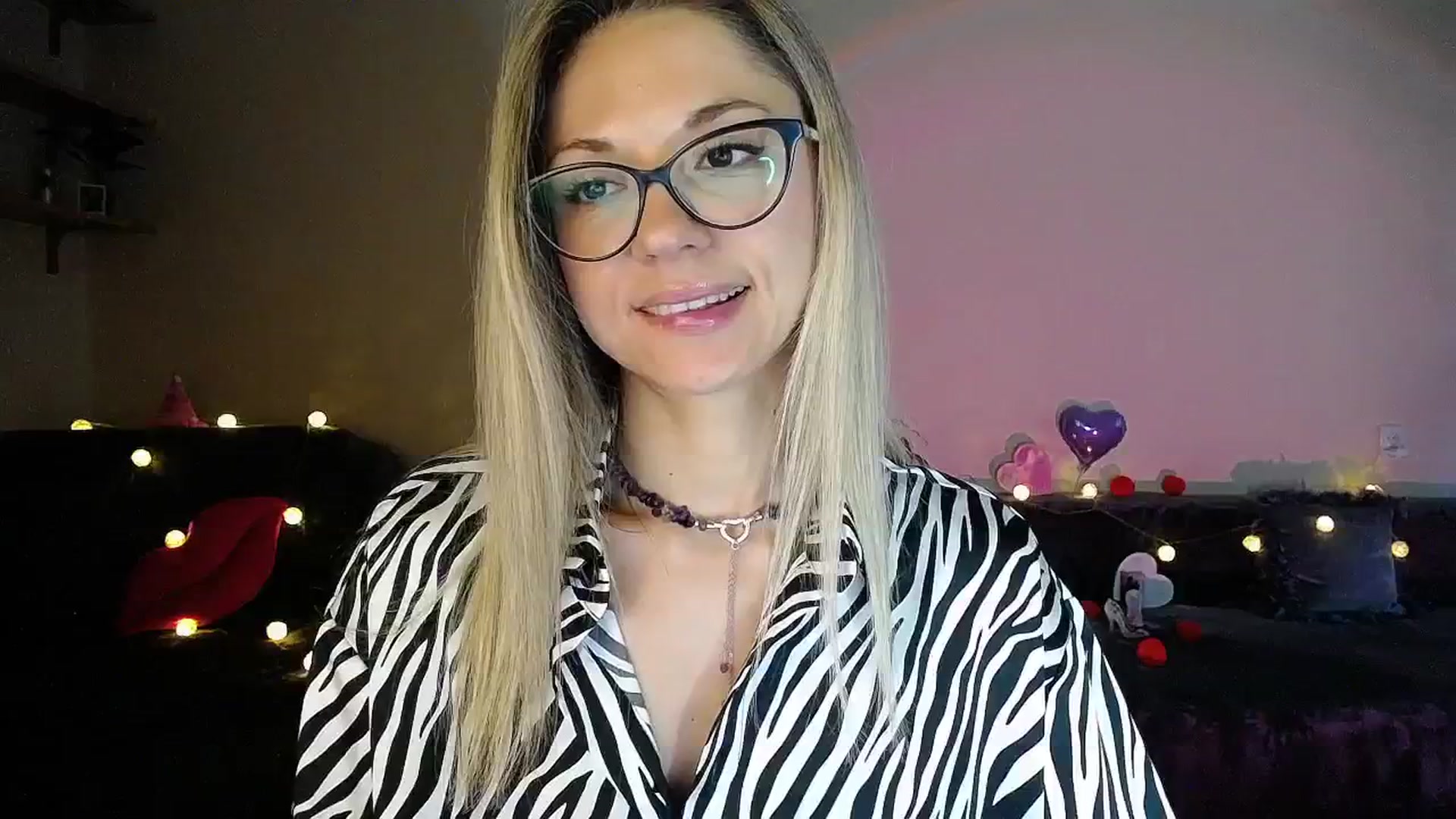 Gallery image thumbnail from Sunshine_alis's myfreecams stream on, 07/24/2025, 18:09 image 8 of 20