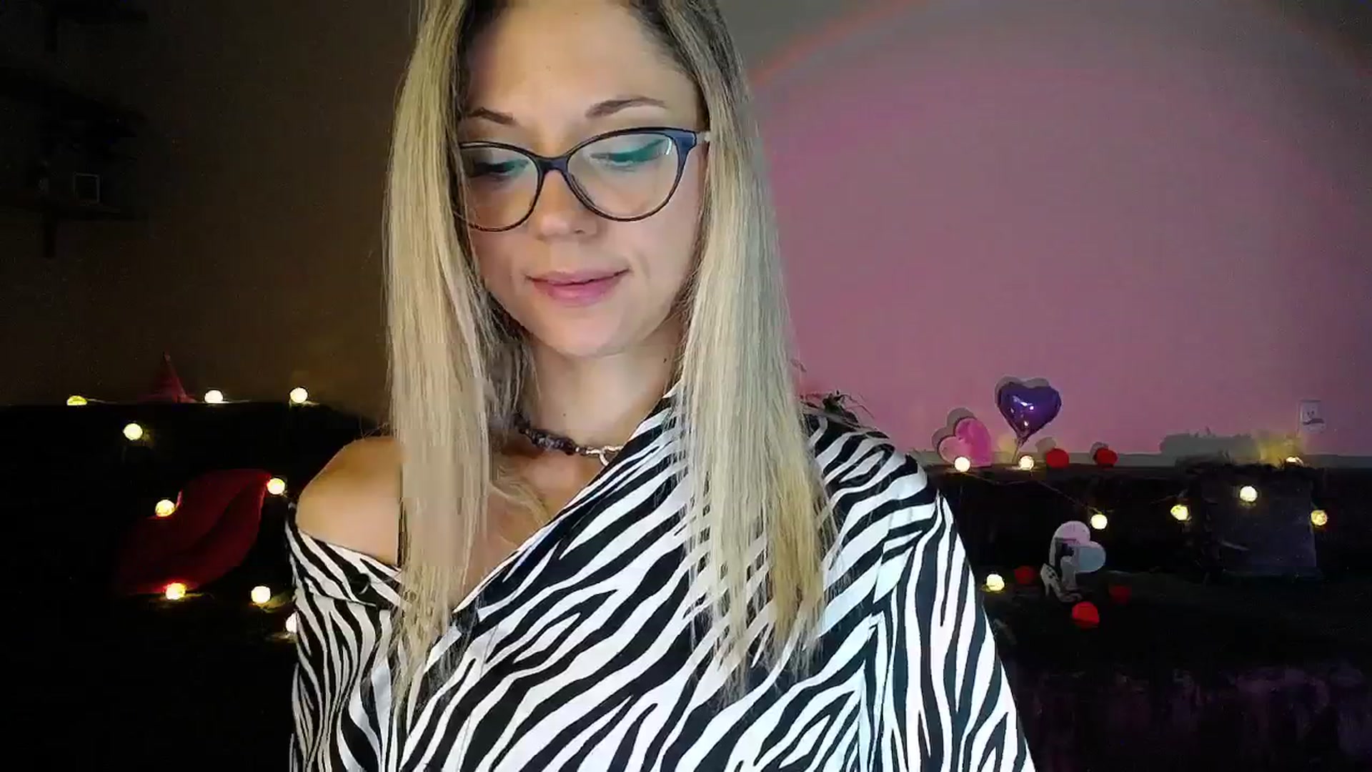 Gallery image thumbnail from Sunshine_alis's myfreecams stream on, 07/24/2025, 18:09 image 20 of 20