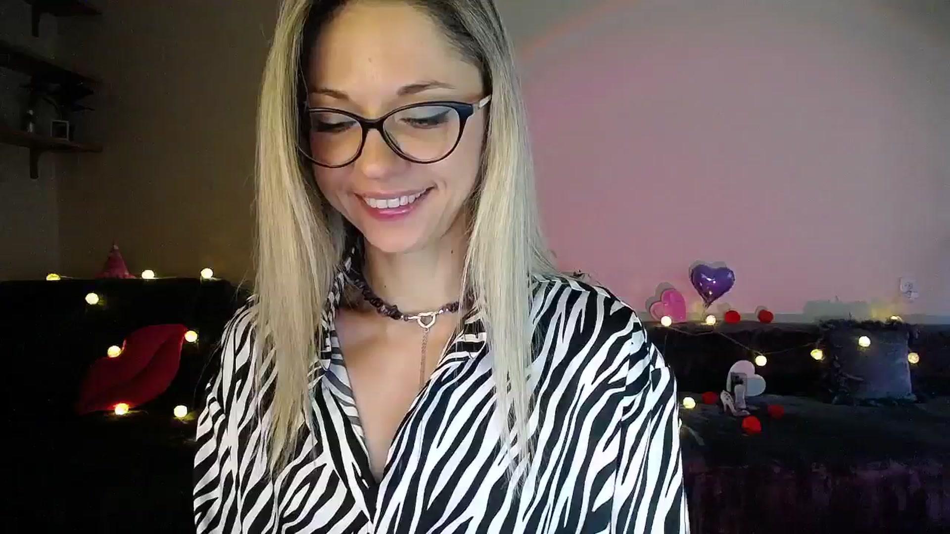 Gallery image thumbnail from Sunshine_alis's myfreecams stream on, 07/24/2025, 18:09 image 3 of 20