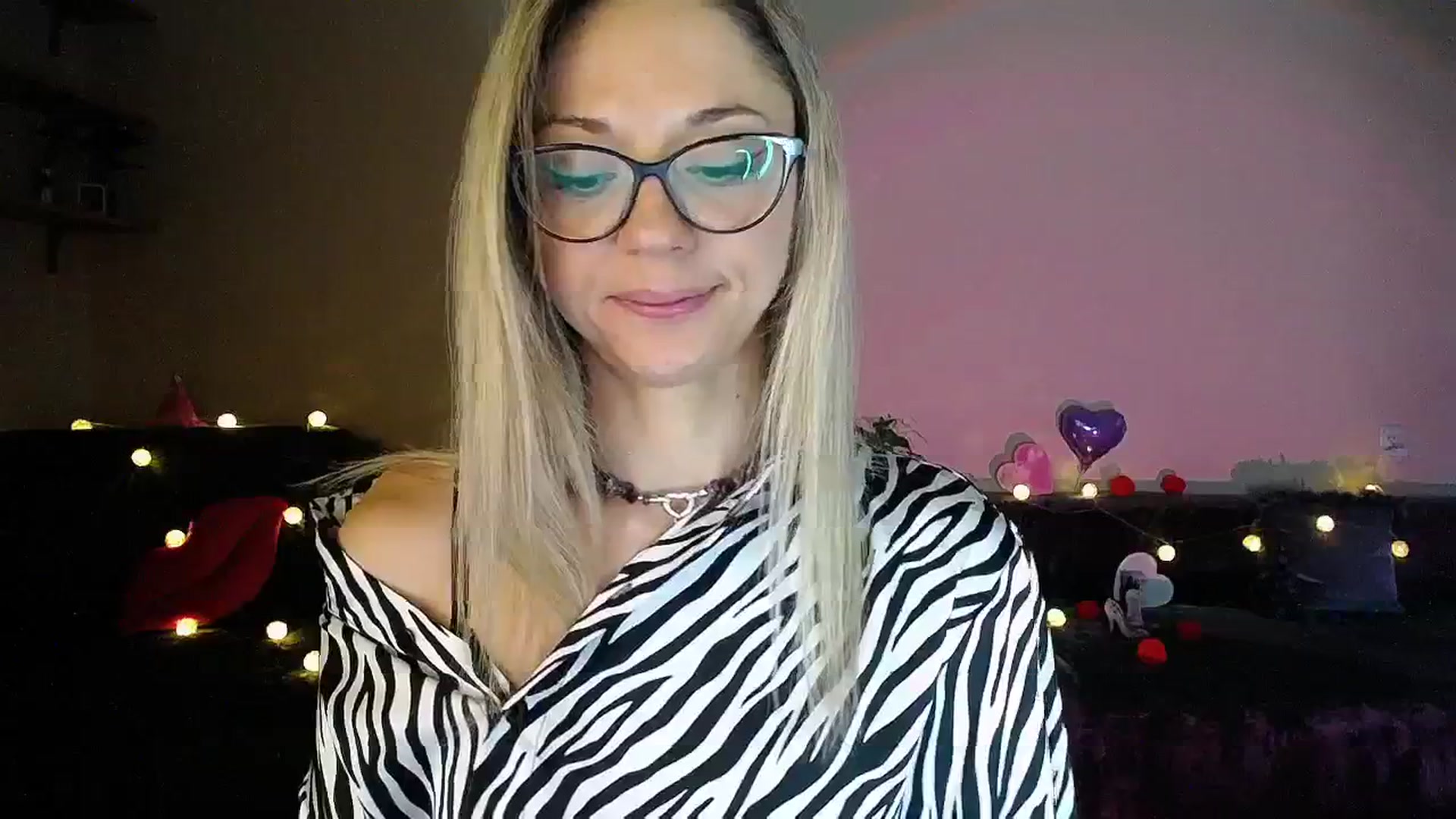 Gallery image thumbnail from Sunshine_alis's myfreecams stream on, 07/24/2025, 18:09 image 14 of 20
