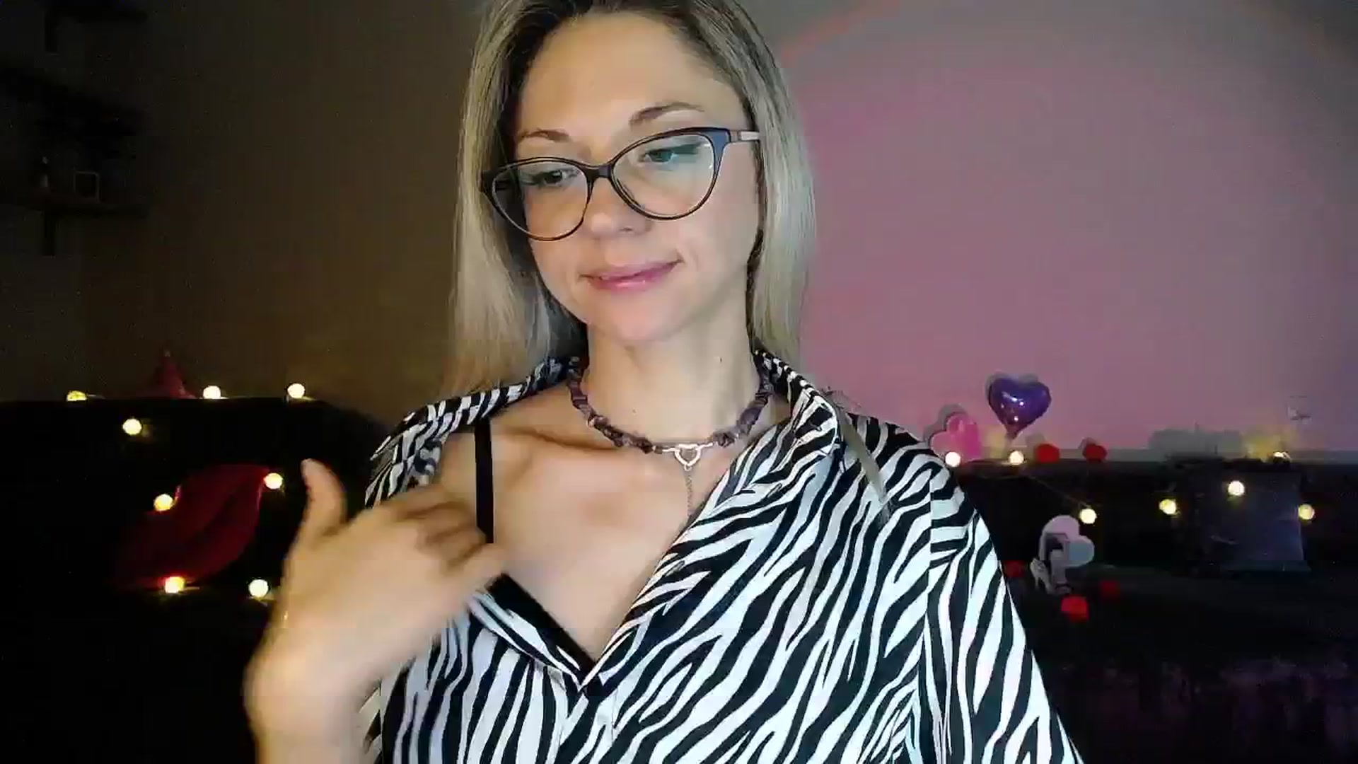 Gallery image thumbnail from Sunshine_alis's myfreecams stream on, 07/24/2025, 18:09 image 13 of 20