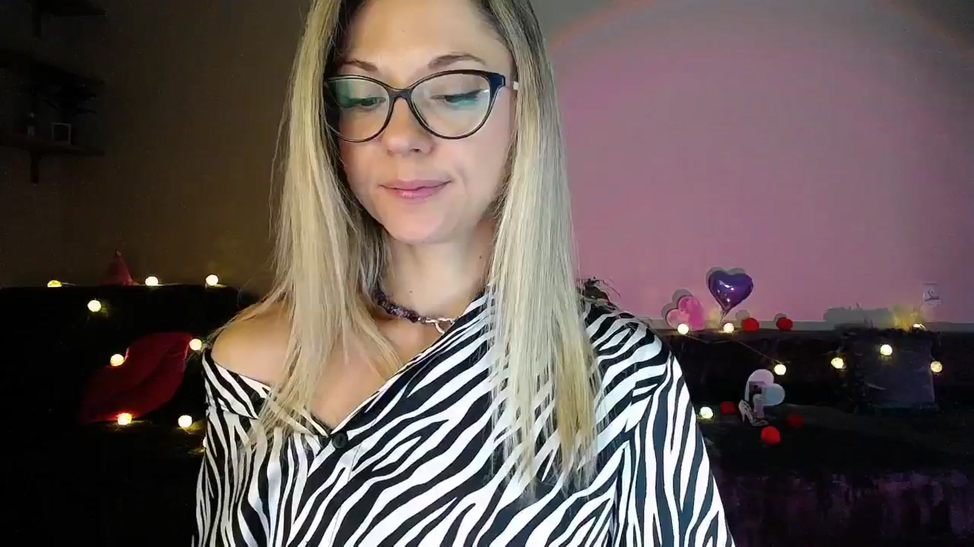 Gallery image thumbnail from Sunshine_alis's myfreecams stream on, 07/24/2025, 18:09 image 19 of 20