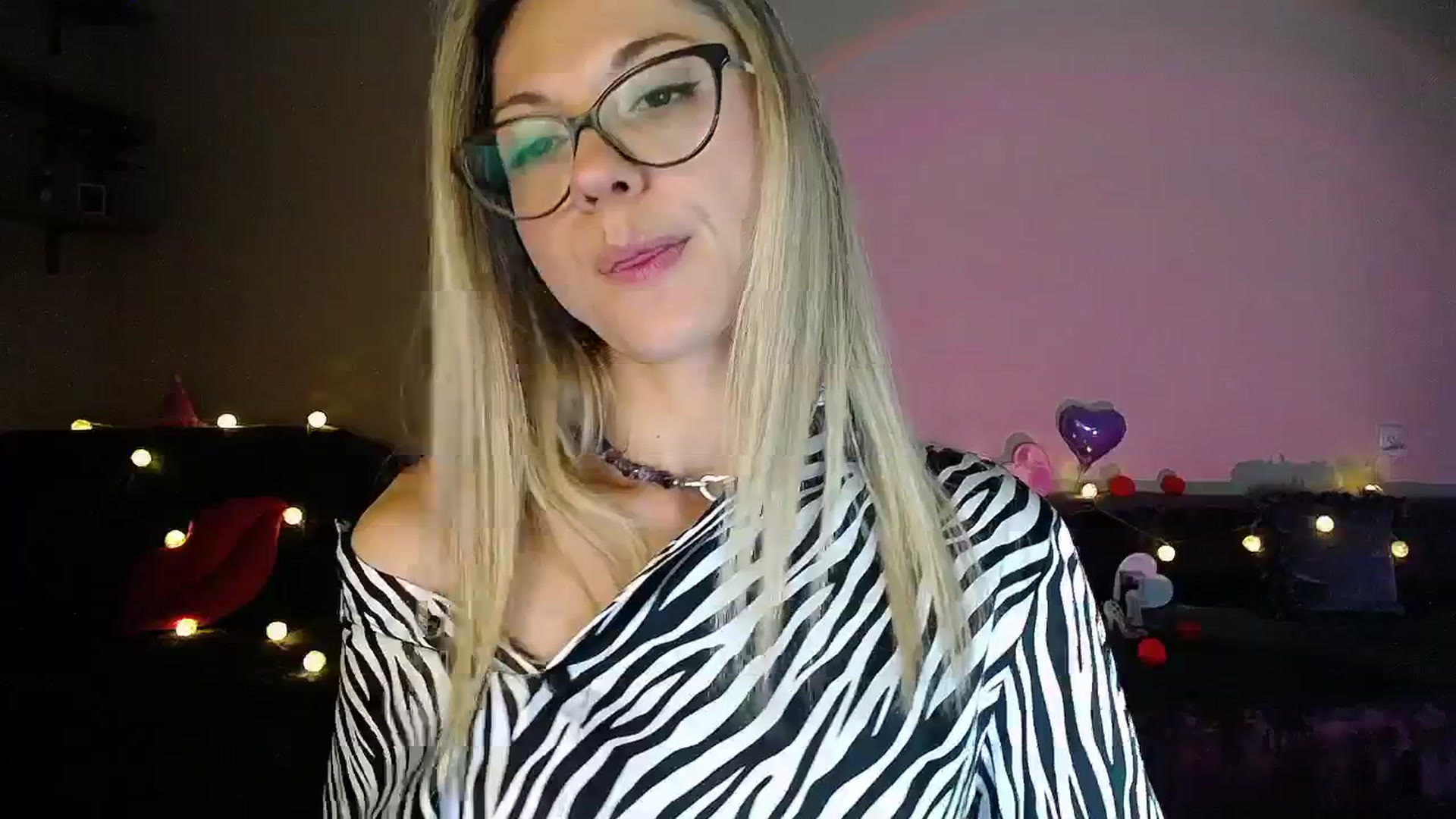Gallery image thumbnail from Sunshine_alis's myfreecams stream on, 07/24/2025, 18:09 image 18 of 20