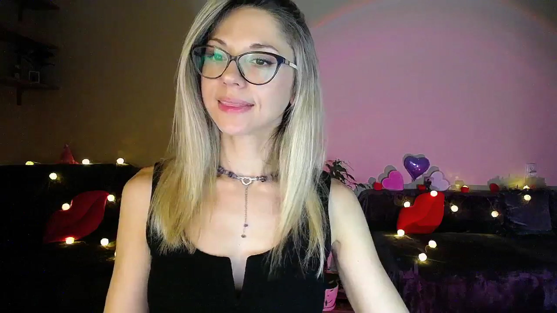Gallery image thumbnail from Sunshine_alis's myfreecams stream on, 07/25/2025, 20:08 image 10 of 20