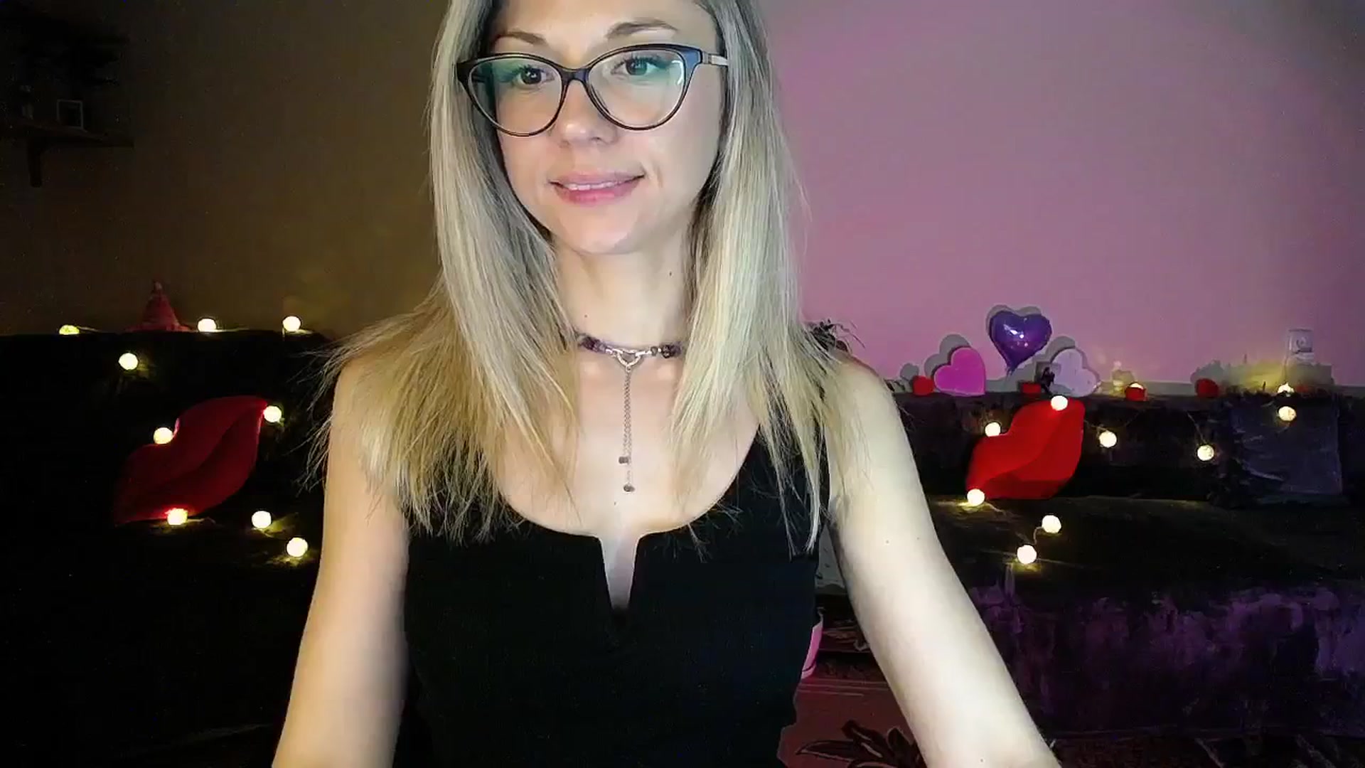 Gallery image thumbnail from Sunshine_alis's myfreecams stream on, 07/25/2025, 20:08 image 7 of 20