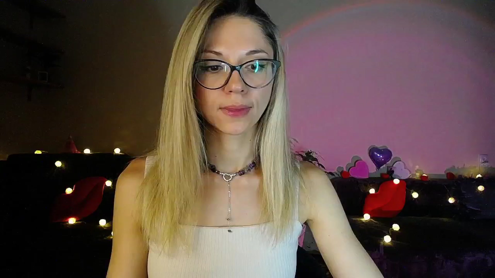 Gallery image thumbnail from Sunshine_alis's myfreecams stream on, 07/26/2025, 20:16 image 19 of 20
