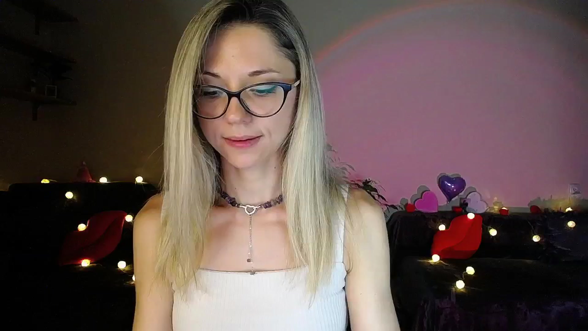 Gallery image thumbnail from Sunshine_alis's myfreecams stream on, 07/26/2025, 20:16 image 15 of 20