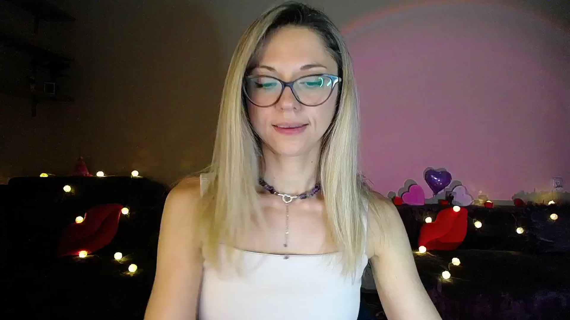 Gallery image thumbnail from Sunshine_alis's myfreecams stream on, 07/26/2025, 20:16 image 14 of 20