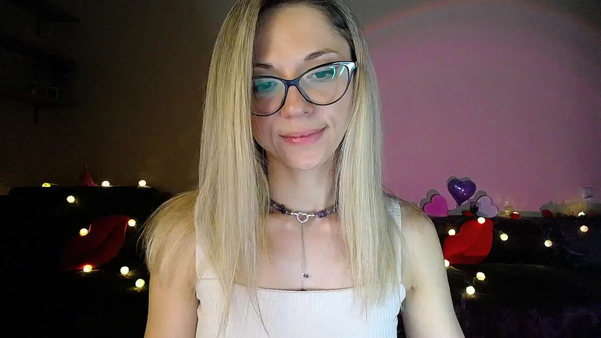 Gallery image thumbnail from Sunshine_alis's myfreecams stream on, 07/26/2025, 20:16 image 10 of 20