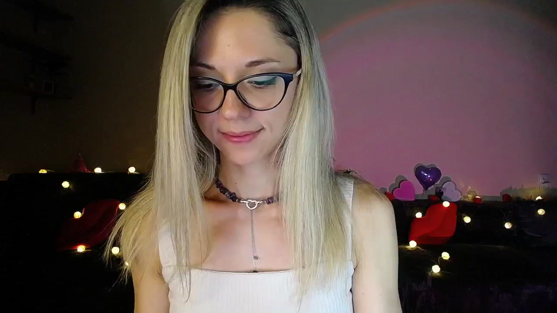 Gallery image thumbnail from Sunshine_alis's myfreecams stream on, 07/26/2025, 20:16 image 9 of 20