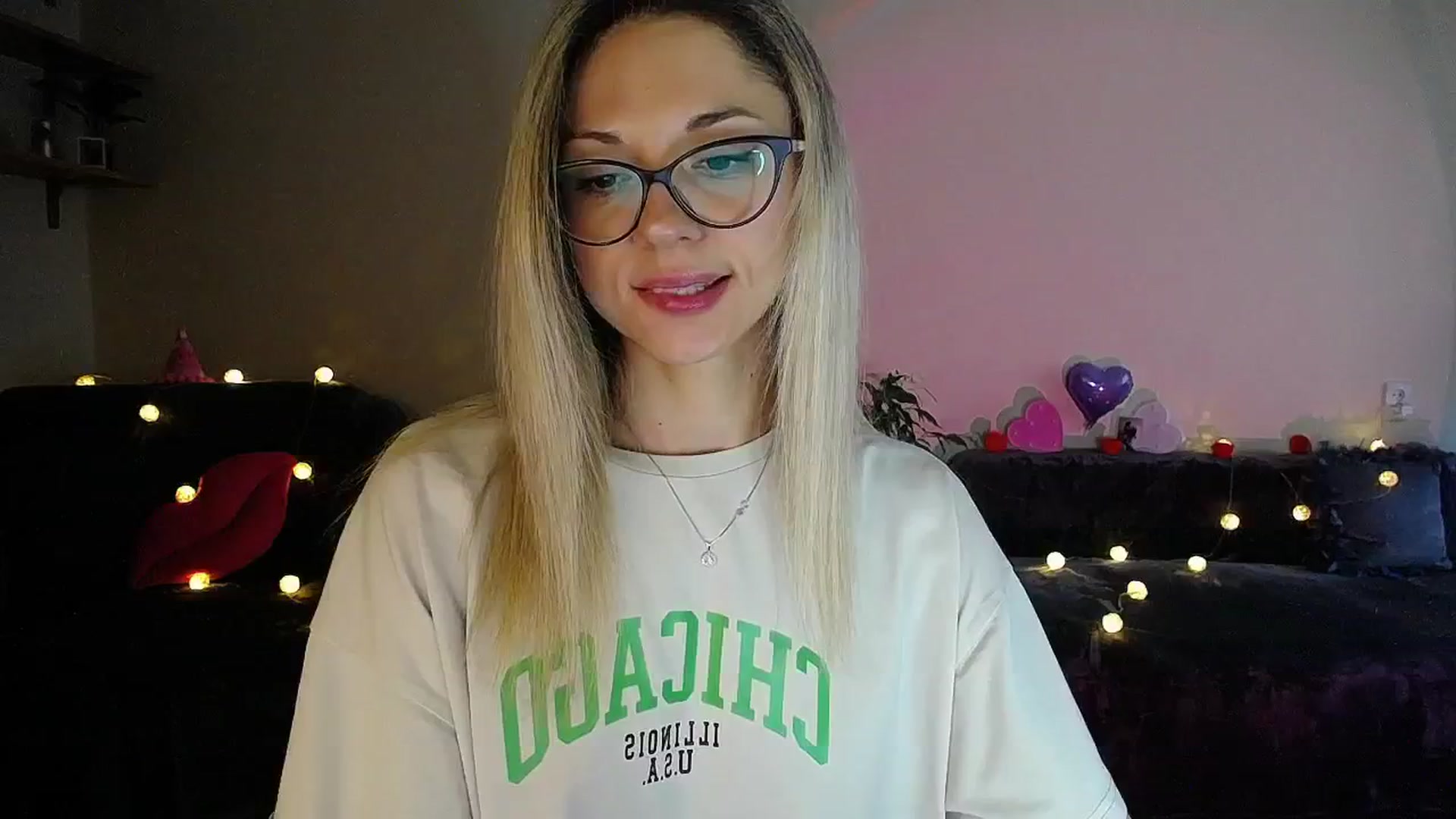 Gallery image thumbnail from Sunshine_alis's myfreecams stream on, 07/28/2025, 17:26 image 7 of 20