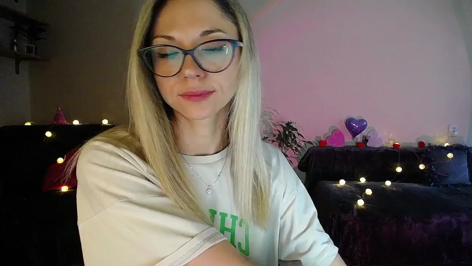 Gallery image thumbnail from Sunshine_alis's myfreecams stream on, 07/28/2025, 17:26 image 10 of 20