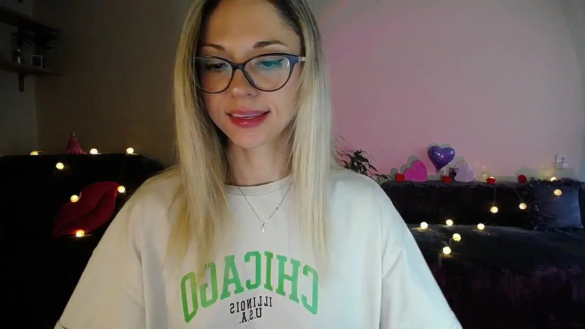 Gallery image thumbnail from Sunshine_alis's myfreecams stream on, 07/28/2025, 17:26 image 6 of 20