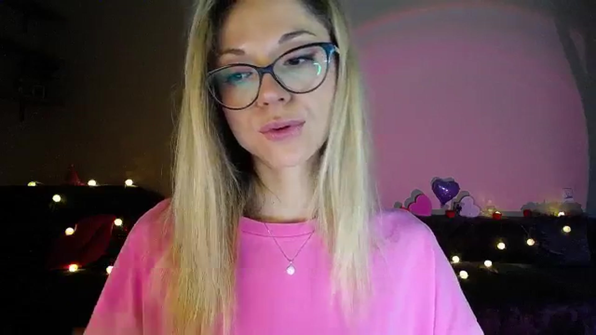 Gallery image thumbnail from Sunshine_alis's myfreecams stream on, 07/29/2025, 18:22 image 12 of 20