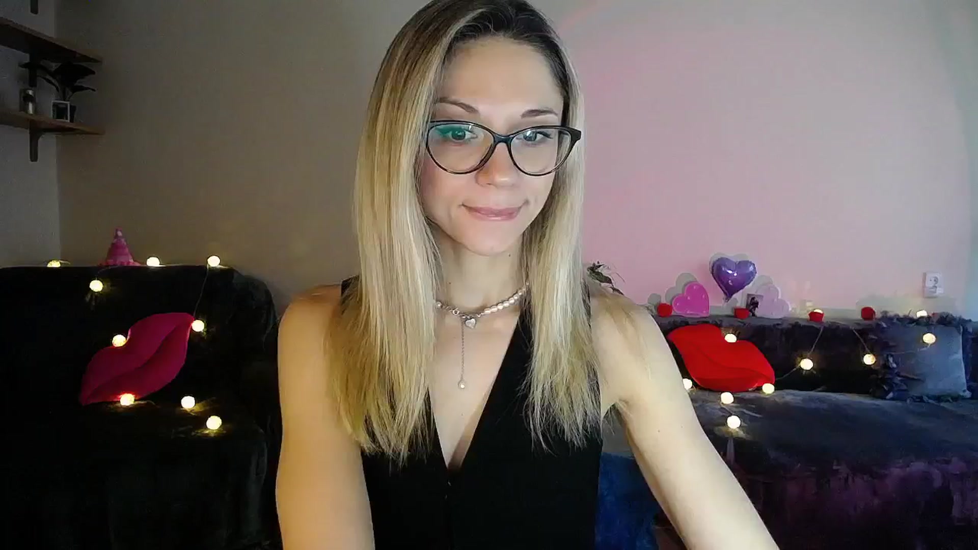 Gallery image thumbnail from Sunshine_alis's myfreecams stream on, 07/30/2025, 17:44 image 1 of 20