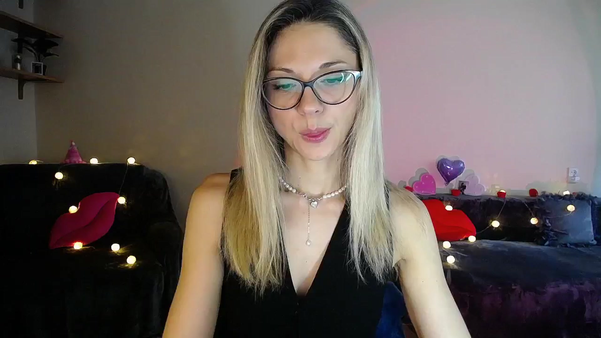 Gallery image thumbnail from Sunshine_alis's myfreecams stream on, 07/30/2025, 17:44 image 2 of 20