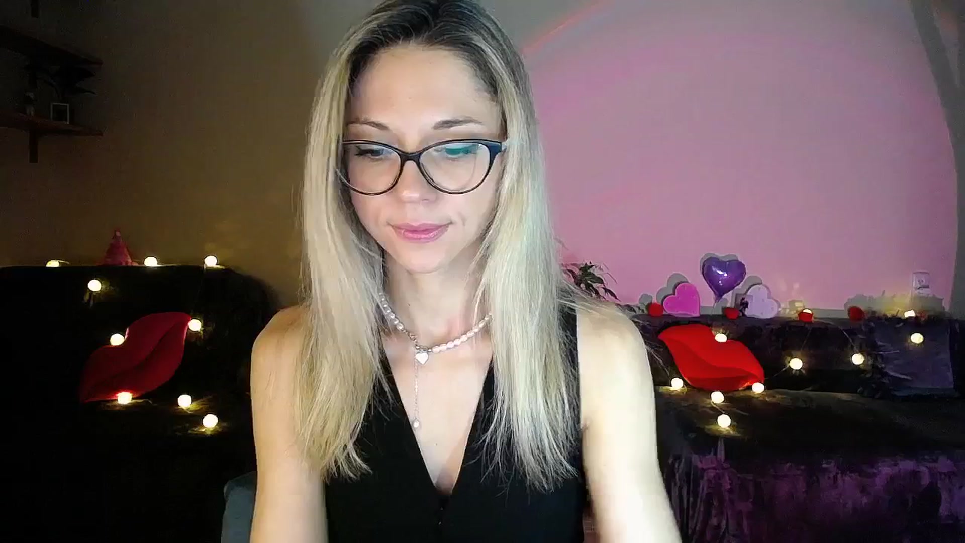 Gallery image thumbnail from Sunshine_alis's myfreecams stream on, 07/30/2025, 18:45 image 3 of 20