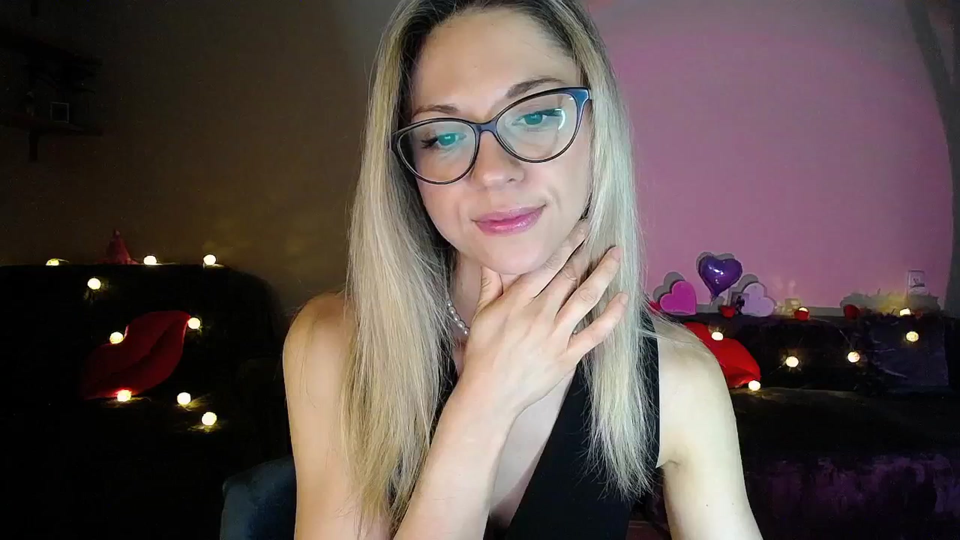 Gallery image thumbnail from Sunshine_alis's myfreecams stream on, 07/30/2025, 18:45 image 4 of 20