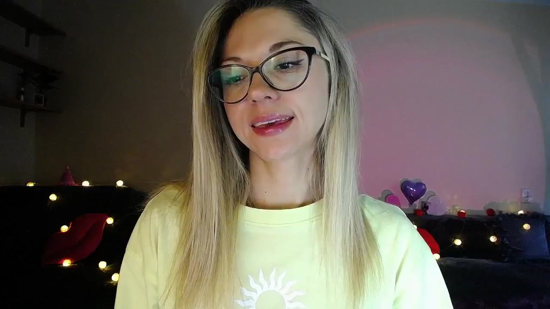Gallery image thumbnail from Sunshine_alis's myfreecams stream on, 07/31/2025, 18:16 image 4 of 20