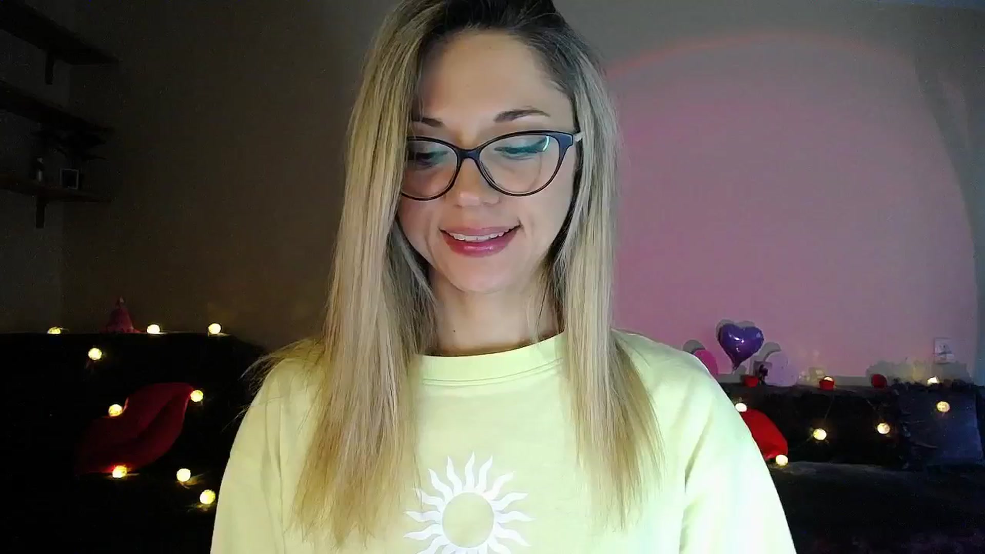 Gallery image thumbnail from Sunshine_alis's myfreecams stream on, 07/31/2025, 18:16 image 5 of 20