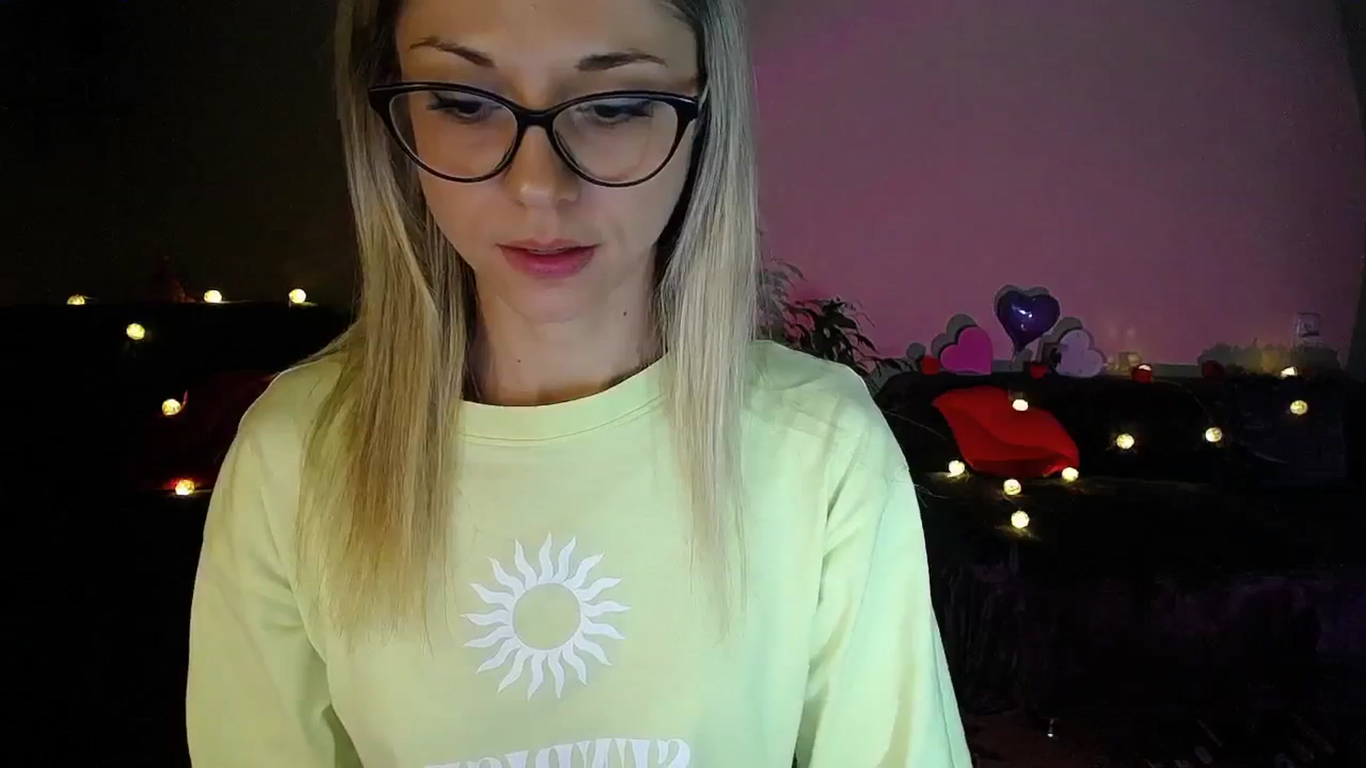 Gallery image thumbnail from Sunshine_alis's myfreecams stream on, 07/31/2025, 18:16 image 20 of 20
