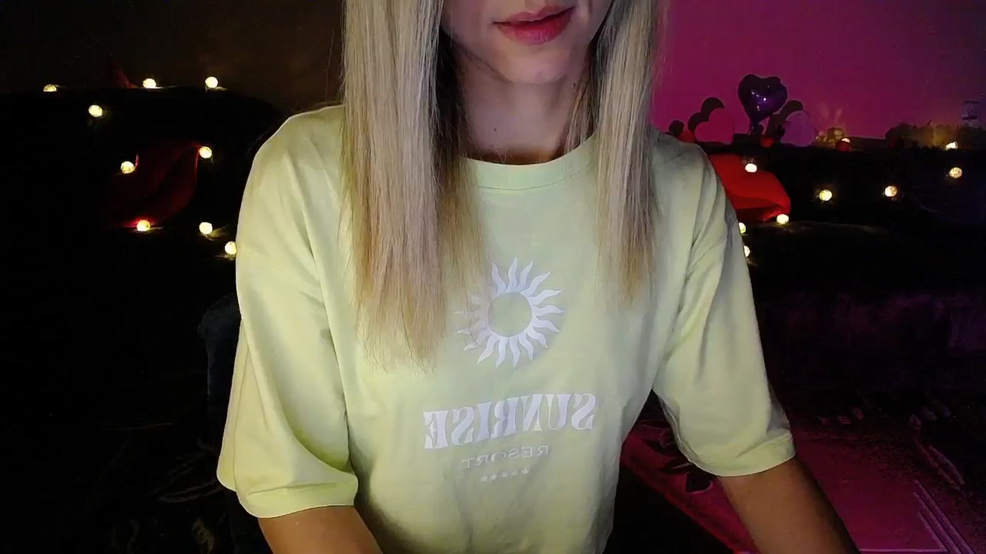 Gallery image thumbnail from Sunshine_alis's myfreecams stream on, 07/31/2025, 18:16 image 15 of 20