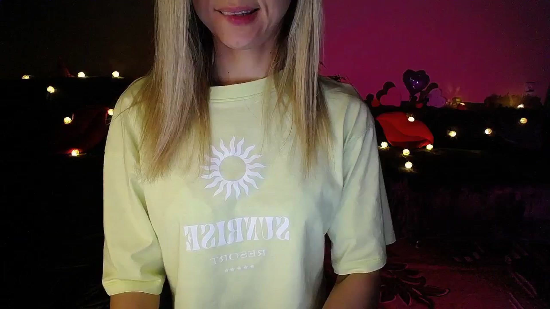 Gallery image thumbnail from Sunshine_alis's myfreecams stream on, 07/31/2025, 19:04 image 16 of 20