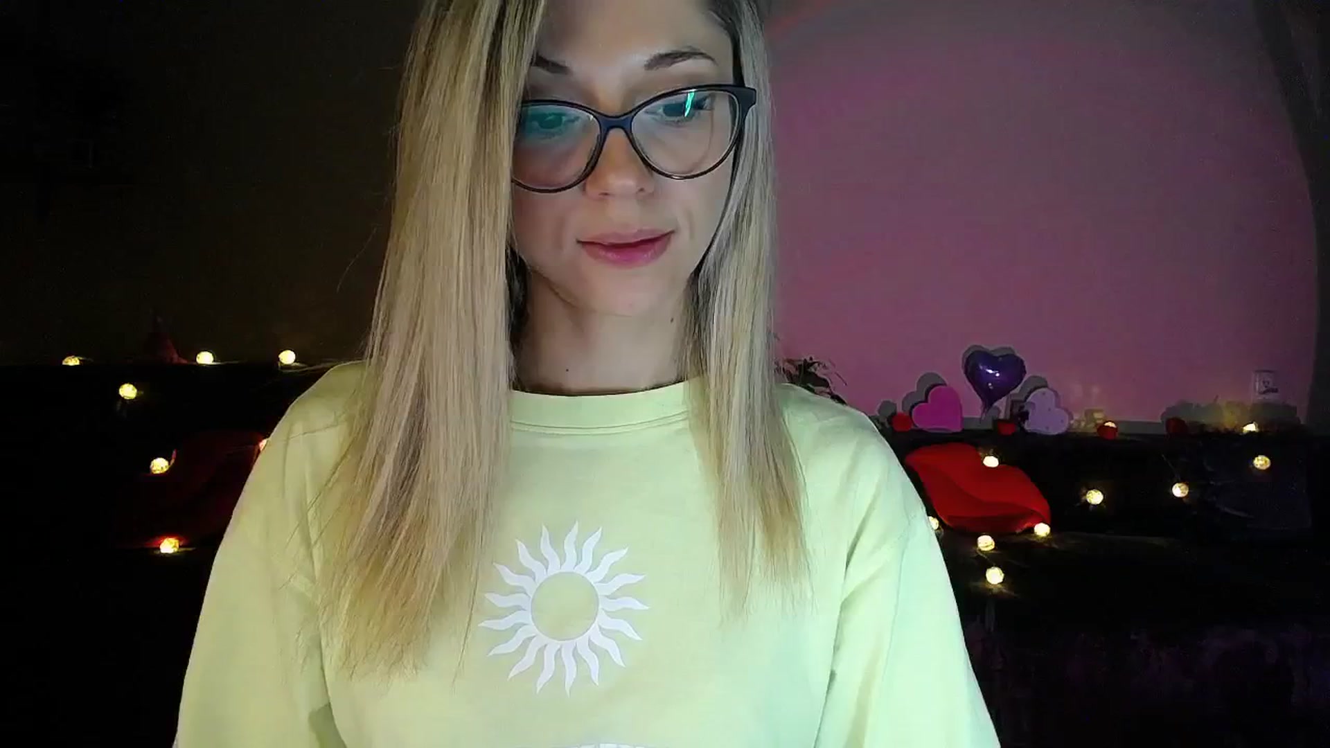 Gallery image thumbnail from Sunshine_alis's myfreecams stream on, 07/31/2025, 19:04 image 6 of 20