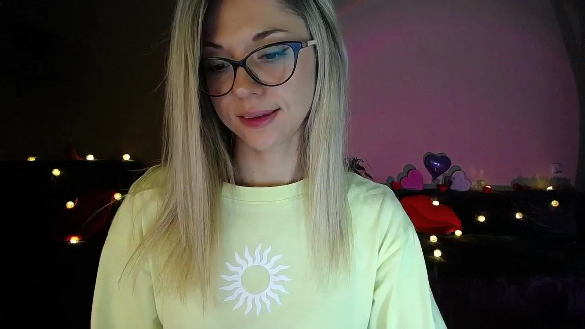 Gallery image thumbnail from Sunshine_alis's myfreecams stream on, 07/31/2025, 19:04 image 7 of 20