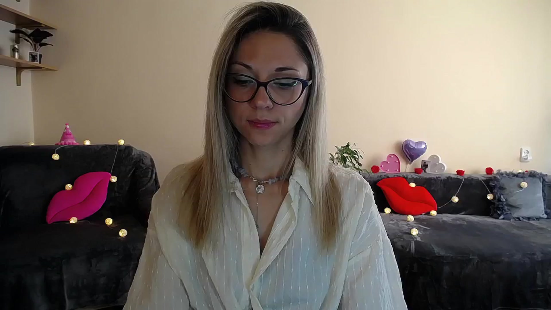 Gallery image thumbnail from Sunshine_alis's myfreecams stream on, 08/01/2025, 16:15 image 4 of 20