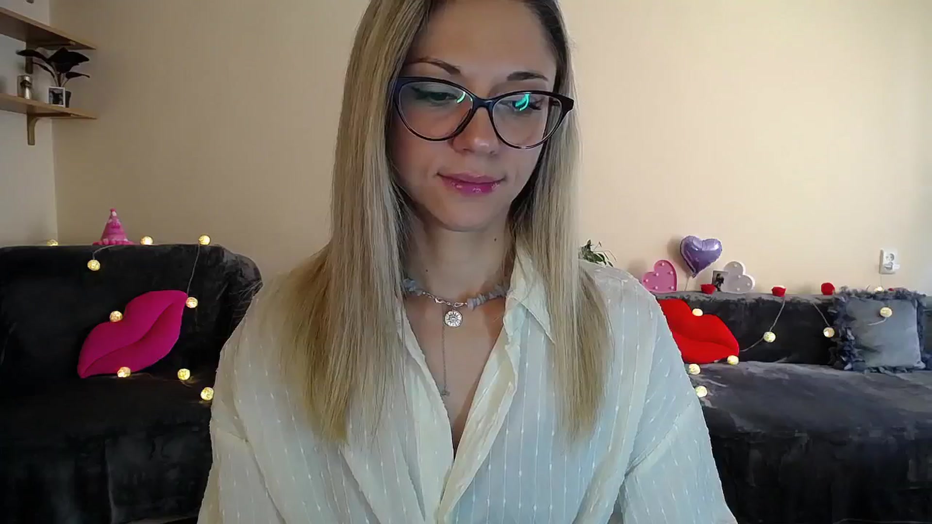 Gallery image thumbnail from Sunshine_alis's myfreecams stream on, 08/01/2025, 16:15 image 7 of 20
