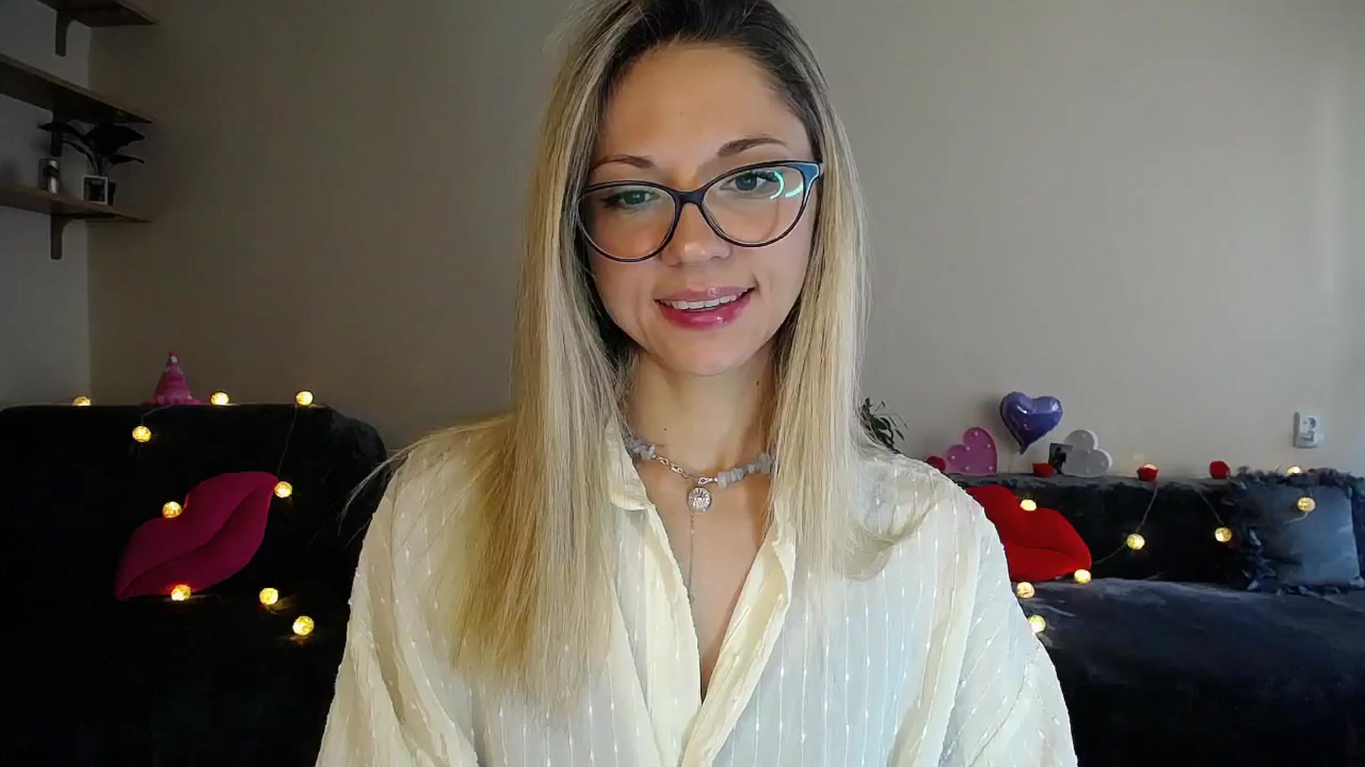 Gallery image thumbnail from Sunshine_alis's myfreecams stream on, 08/01/2025, 16:15 image 20 of 20