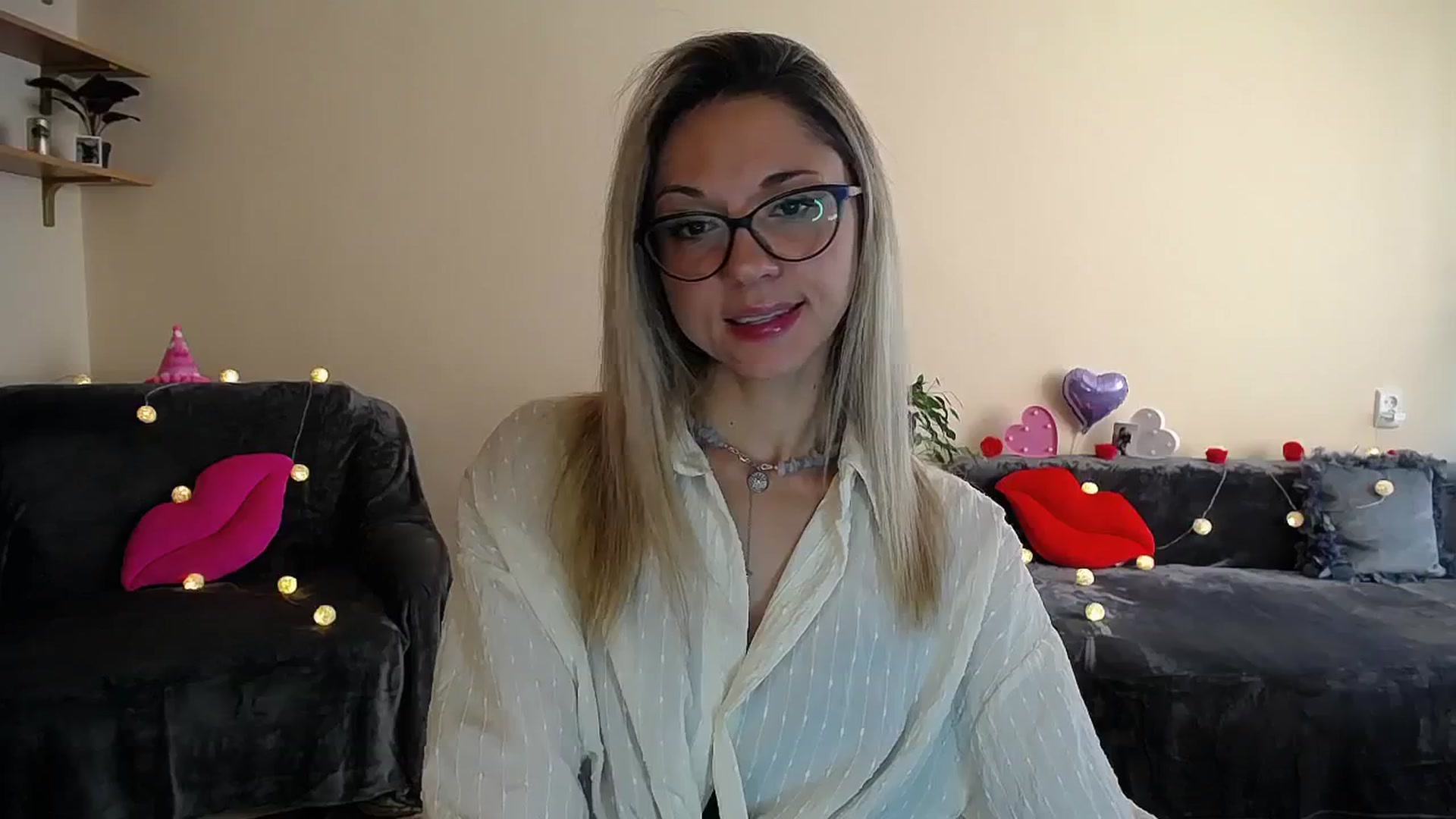Gallery image thumbnail from Sunshine_alis's myfreecams stream on, 08/01/2025, 16:15 image 6 of 20
