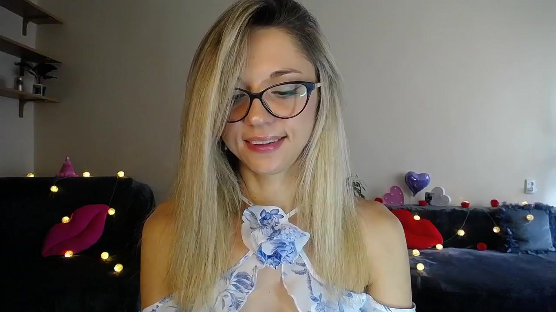 Gallery image thumbnail from Sunshine_alis's myfreecams stream on, 08/02/2025, 15:22 image 9 of 20