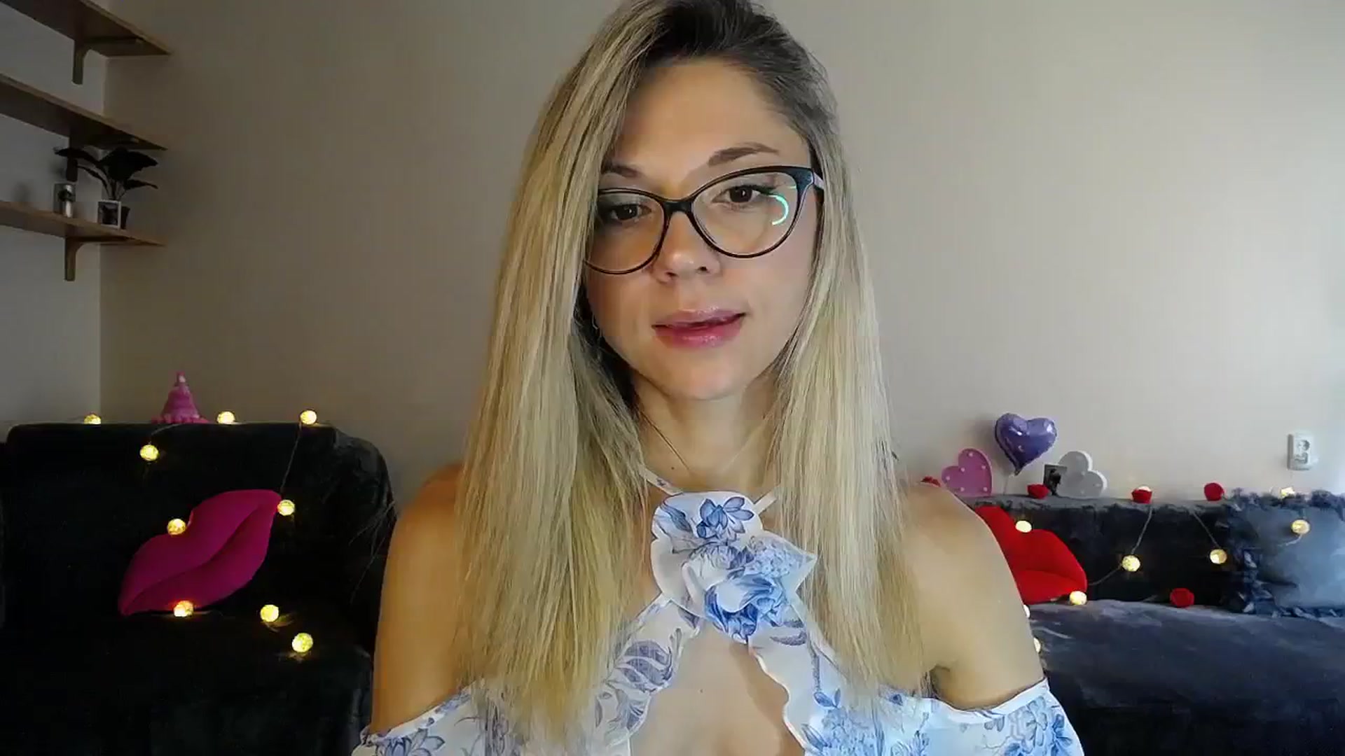Gallery image thumbnail from Sunshine_alis's myfreecams stream on, 08/02/2025, 15:22 image 1 of 20